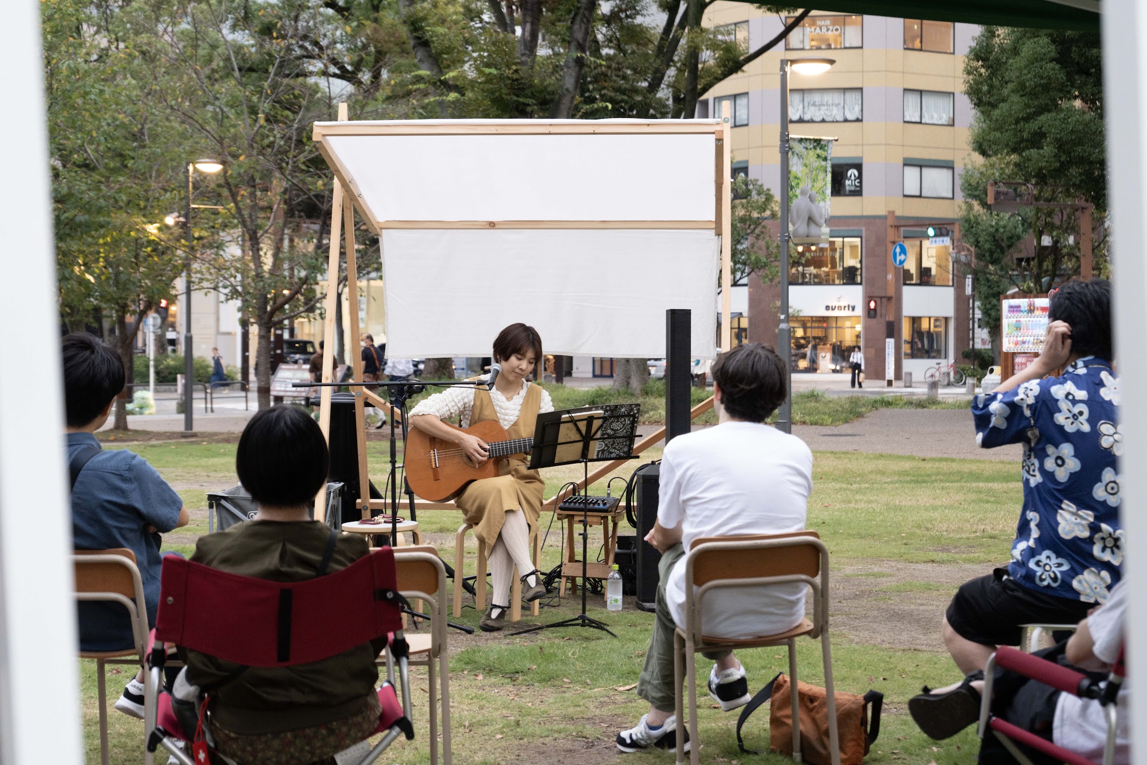 プレイフル・セッション（街中ライブ）