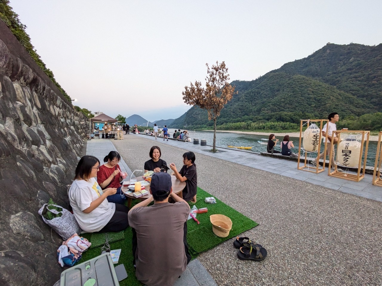 野外こたつ（対話・交流企画）